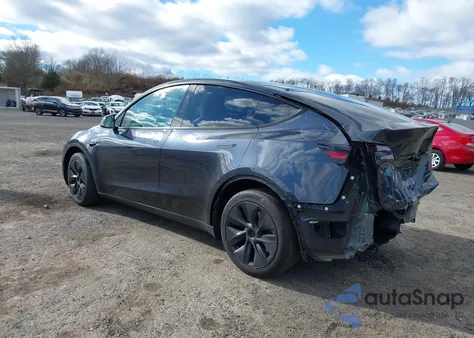 2024 Tesla Model Y Long Range Dual Motor All-Wheel Drive from USA, damaged, VIN 7SAYGDEE6RA321209